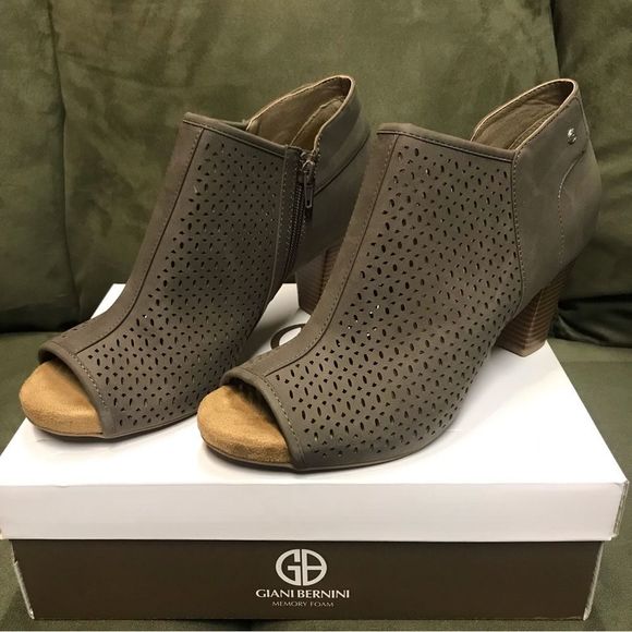 Giani Bernini Angye Memory Foam Open Toe Booties - Picture 1 of 5